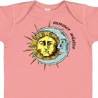 Inktastični ljetni solsticijsko sunce i poklon mjeseca dječaka ili dječja djevojaka