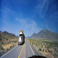 Kamion na autoputu gledano kroz vetrobransko staklo automobila, Nevada, USA Poster Print