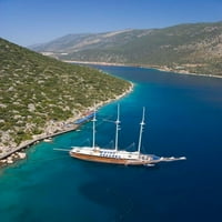 Turska jahta, brod, plavo krstarenje, zaljev Fethiye, Turkey Poster Print Ali Kabas